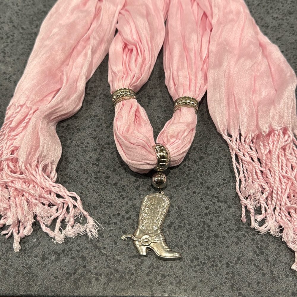 Western scarf pink with cowboy boot
